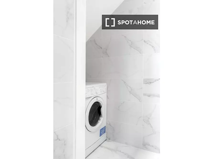 Immagine 8 di Ufficio in affitto  in Flat a Kensington