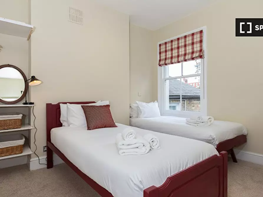 Immagine 8 di Appartamento in affitto  in Heyford Ave a Lambeth