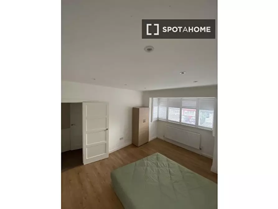 Immagine 14 di Camera condivisa in affitto  in Woodmansterne Road a Lambeth