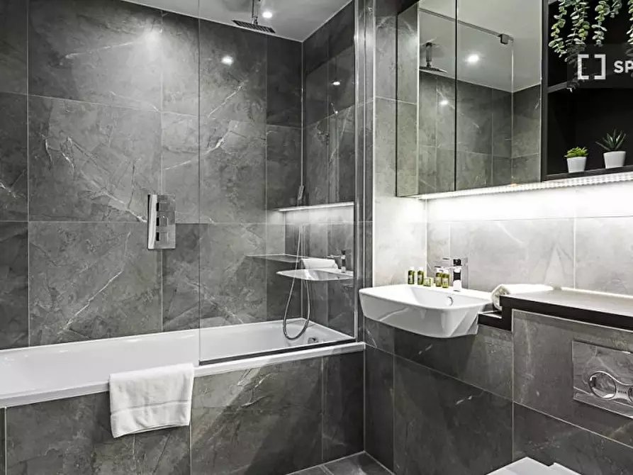 Immagine 4 di Appartamento in affitto  in Icon Tower a Ealing