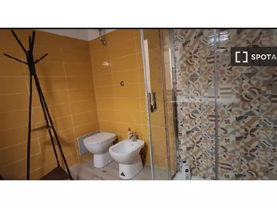 Immagine 6 di Camera condivisa in affitto  in Via Angiolo Cassioli a Roma