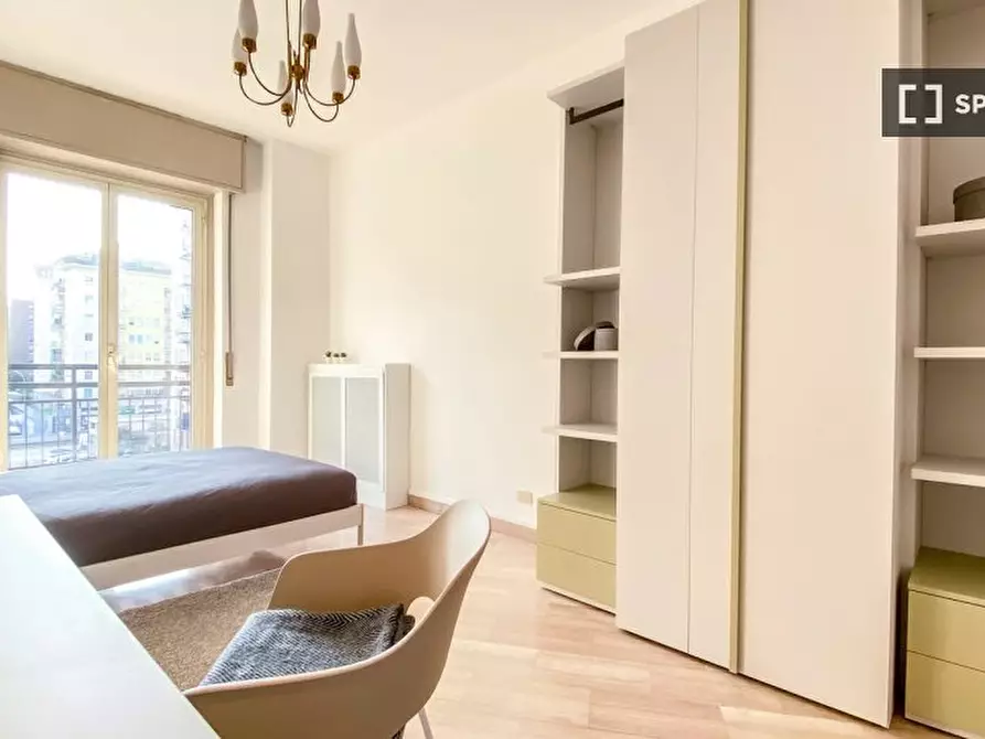 Immagine 4 di Camera condivisa in affitto  in Via Gressoney a Milano