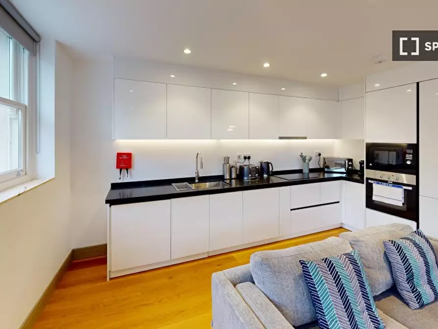 Immagine 5 di Appartamento in affitto  in A Stile Hall Parade a Hounslow