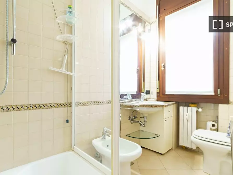 Immagine 16 di Appartamento in affitto  in Viale S. Gimignano a Milano