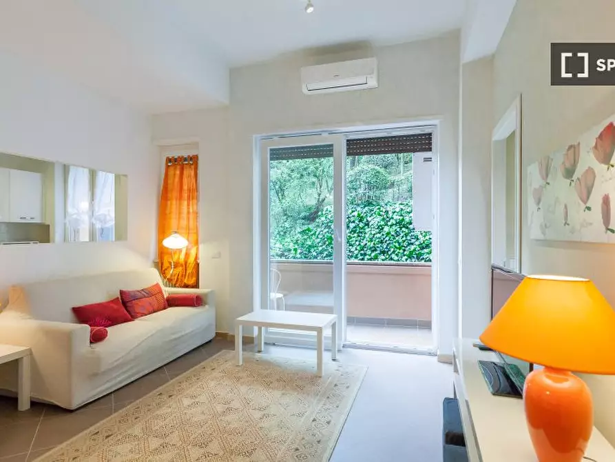 Immagine 1 di Appartamento in affitto  in Via Druso a Roma