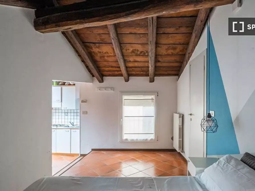 Immagine 13 di Appartamento in affitto  in Via Nosadella a Bologna