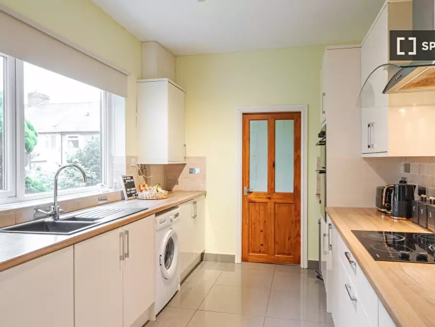 Immagine 15 di Appartamento in affitto  in Gloucester Rd a 