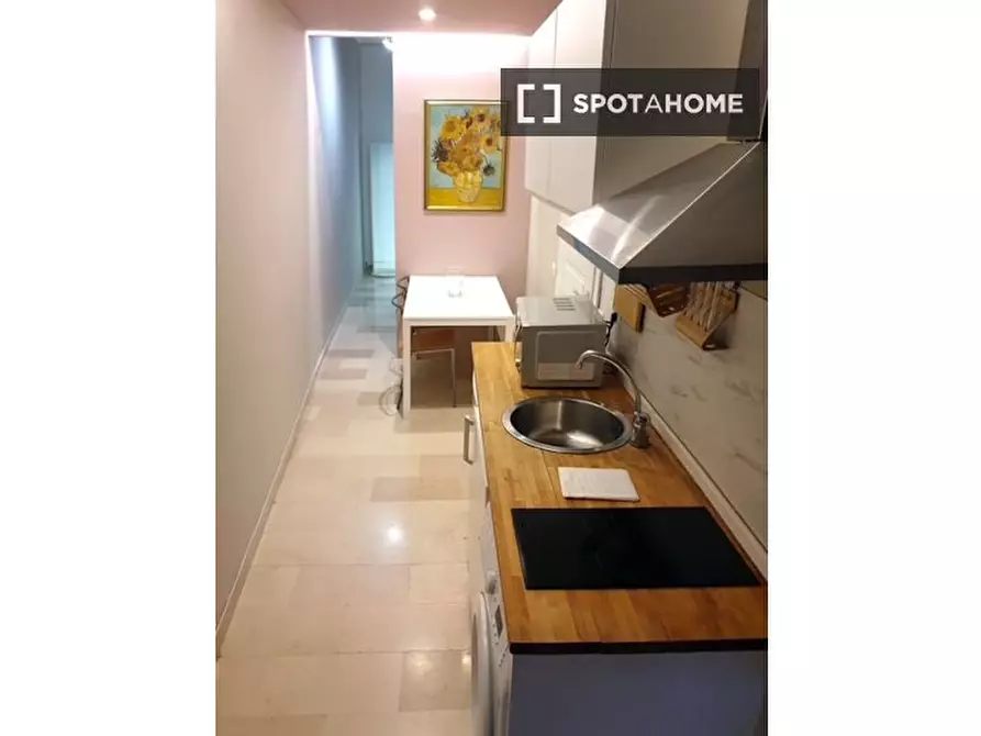 Immagine 18 di Appartamento in affitto  in Via dei Piatti a Milano