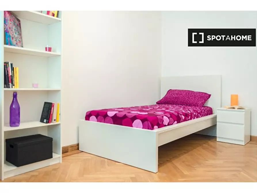 Immagine 2 di Camera condivisa in affitto  in Via Sant'Agostino a Torino