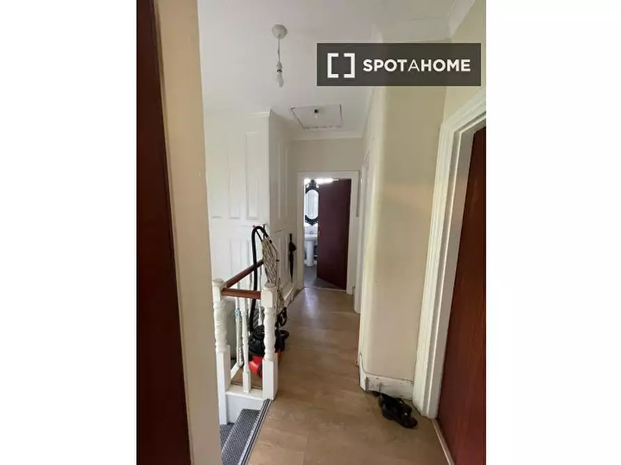 Immagine 11 di Camera condivisa in affitto  in North Hill a Tottenham