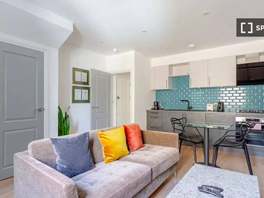 Immagine 8 di Appartamento in affitto  in Sutherland Ave a Paddington