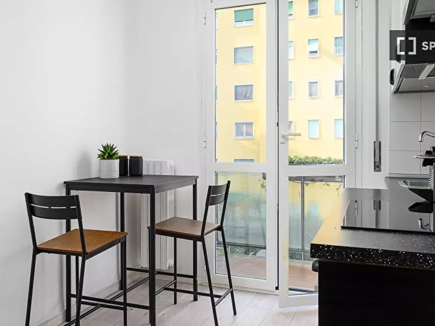 Immagine 7 di Ufficio in affitto  in Via Gressoney a Milano