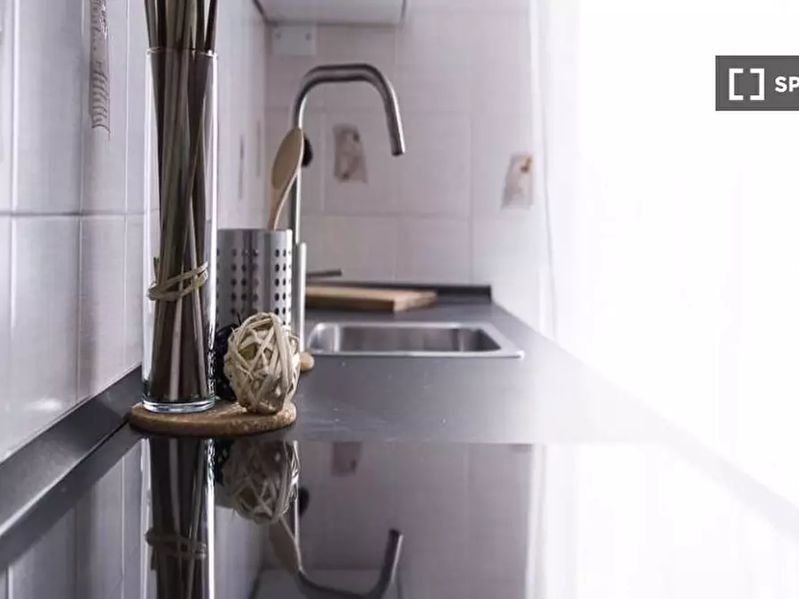 Immagine 17 di Camera condivisa in affitto  in Viale Ca' Granda a Milano