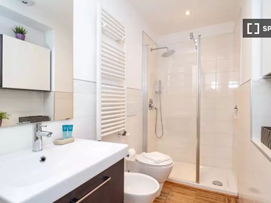 Immagine 10 di Ufficio in affitto  in Via Paolo Frisi a Milano