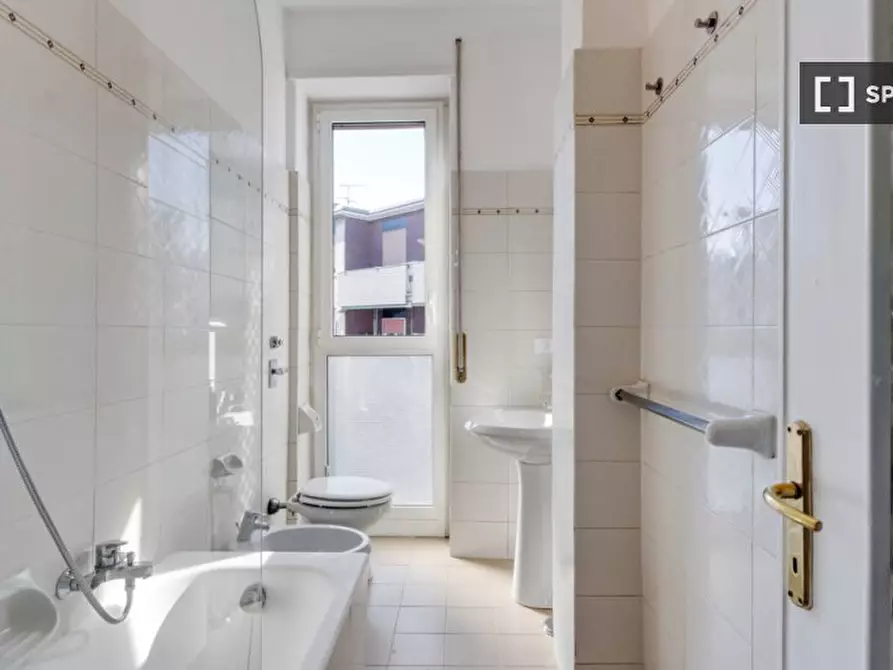 Immagine 4 di Camera condivisa in affitto  in Piazza Geremia Bonomelli a Milano