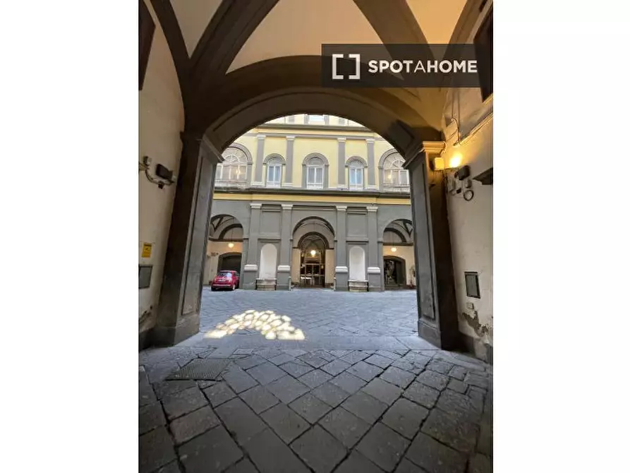 Immagine 7 di Appartamento in affitto  in Via Medina a Napoli