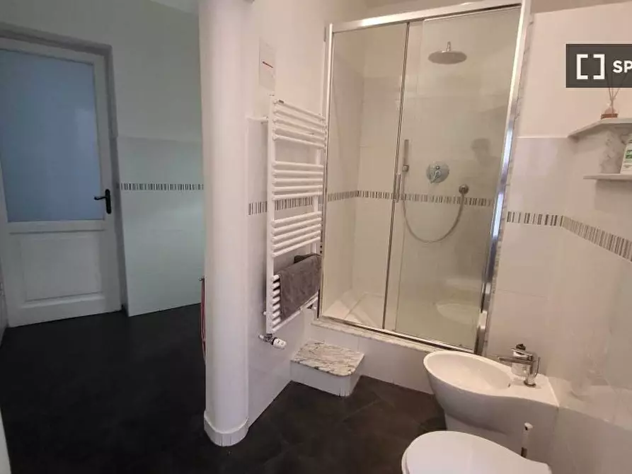 Immagine 9 di Camera condivisa in affitto  in VIA ASSAROTTIA / 11 a Genova
