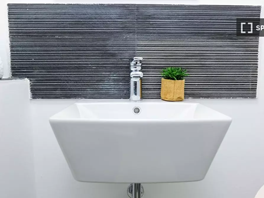 Immagine 17 di Ufficio in affitto  in Via Santa Croce a Cagliari