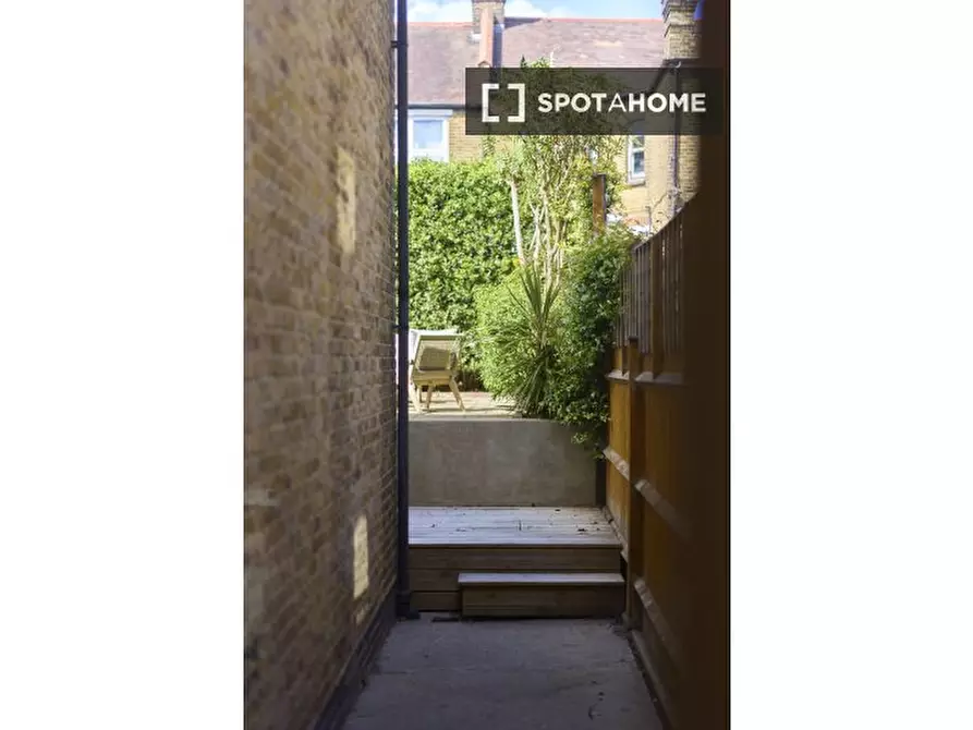 Immagine 9 di Appartamento in affitto  in Barcombe Avenue a Lambeth