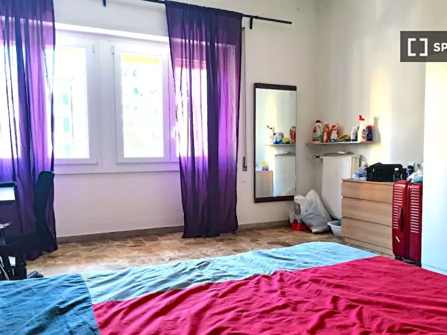 Immagine 2 di Camera condivisa in affitto  in Viale Tirreno, 00141 Roma RM, Italy a Roma