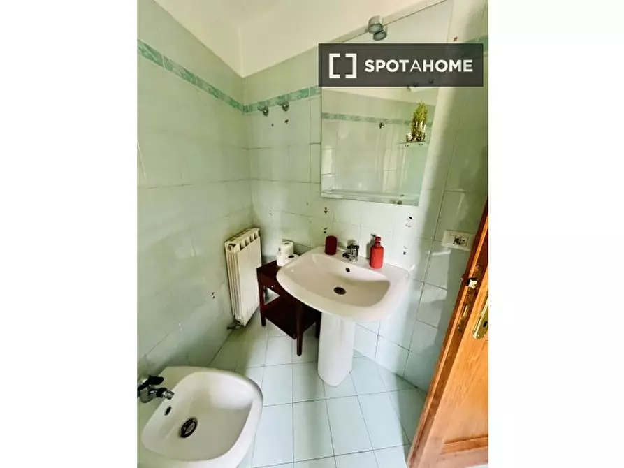 Immagine 16 di Camera condivisa in affitto  in Via di Mezzo a Poggiodomo