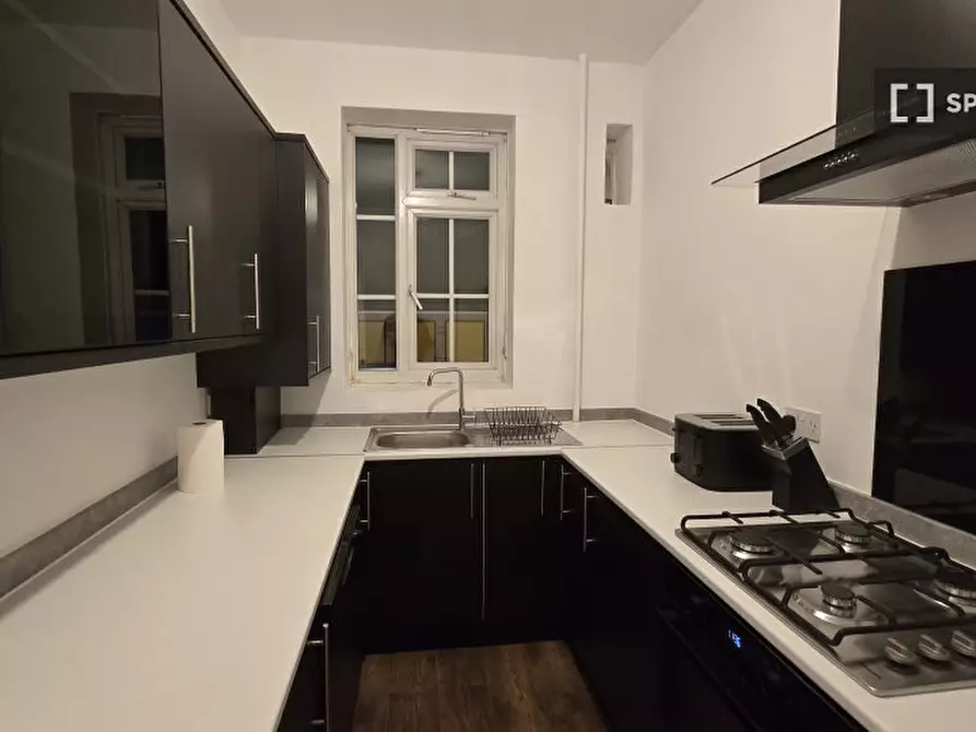 Immagine 8 di Appartamento in affitto  in Sheaveshill Avenue a Brent