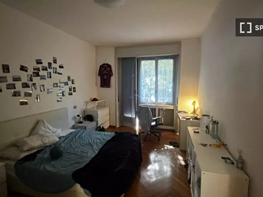 Immagine 2 di Camera condivisa in affitto  in Via Teodosio a Milano