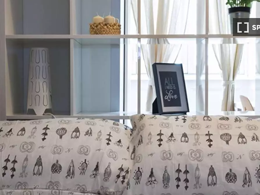 Immagine 3 di Camera condivisa in affitto  in Via Carlo Farini a Milano