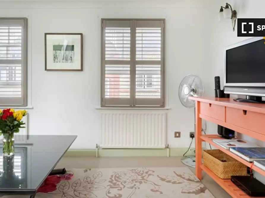 Immagine 6 di Appartamento in affitto  in Neal St a Camden Town