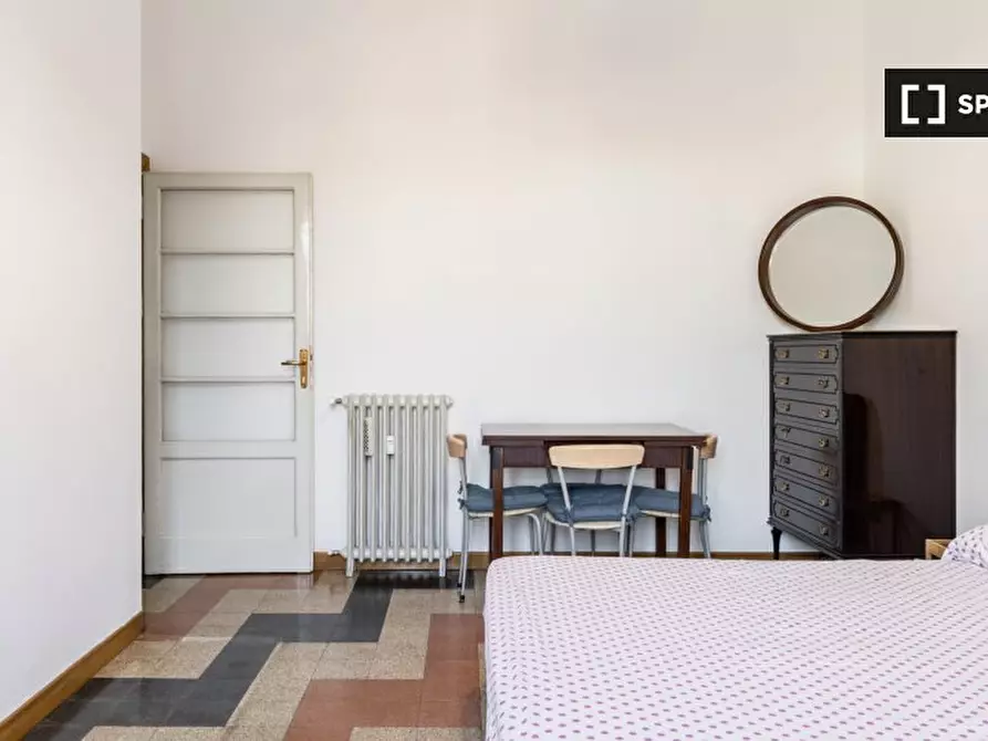 Immagine 2 di Camera condivisa in affitto  in Via Bruno Buozzi a Sesto San Giovanni