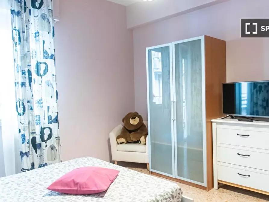 Immagine 3 di Camera condivisa in affitto  in Via Tuscolana a Roma