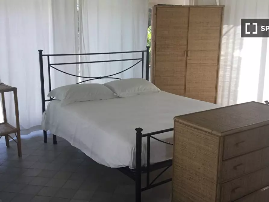Immagine 5 di Camera condivisa in affitto  in Via Tiziano Vecellio a Formia