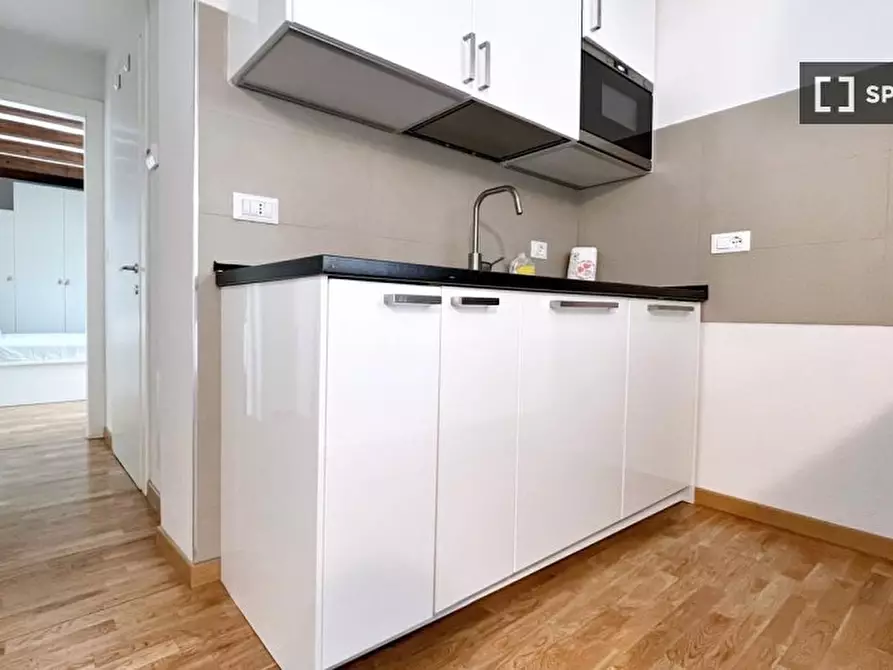 Immagine 6 di Appartamento in affitto  in Via Santo Stefano a Bologna