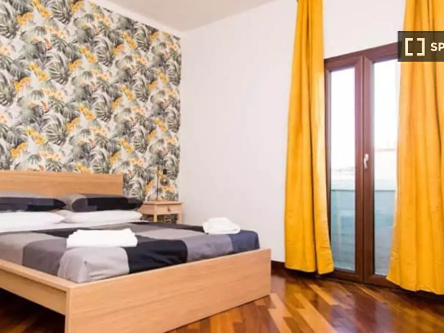 Immagine 8 di Camera condivisa in affitto  in Vico Maiorani a Napoli