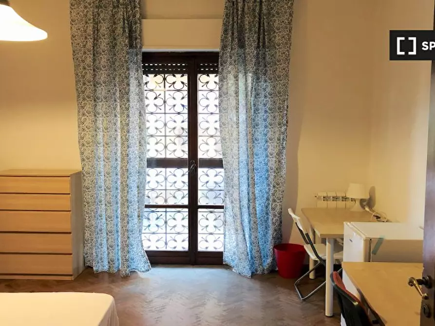 Immagine 15 di Camera condivisa in affitto  in Via Francesco Orestano a Roma