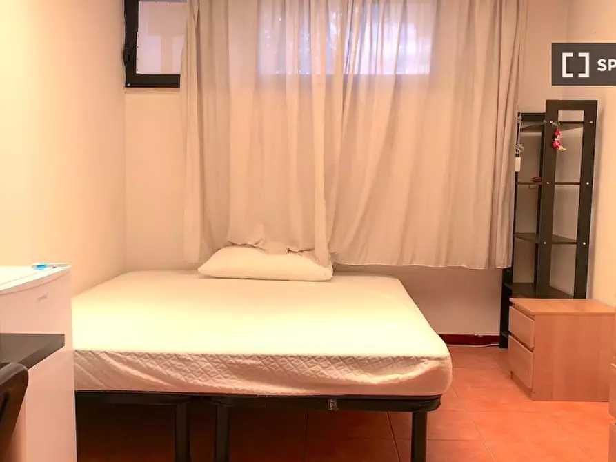 Immagine 1 di Camera condivisa in affitto  in Via Alessandro Brisse a Roma