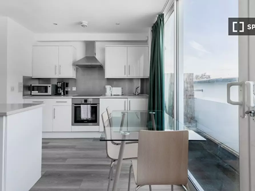 Immagine 7 di Appartamento in affitto  in Bell House, 17-19 Nevern Pl, Kensington, London SW5 9NR, UK a Kensington