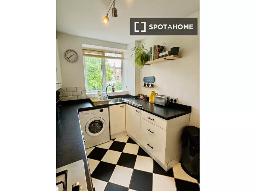 Immagine 12 di Appartamento in affitto  in Selden Rd a Camberwell