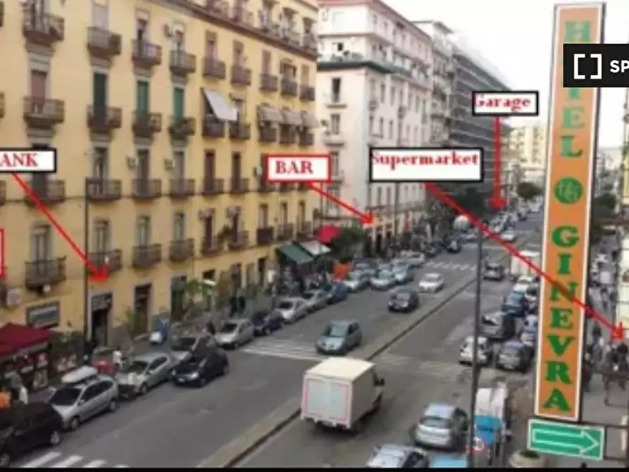 Immagine 5 di Camera condivisa in affitto  in Via Genova a Napoli