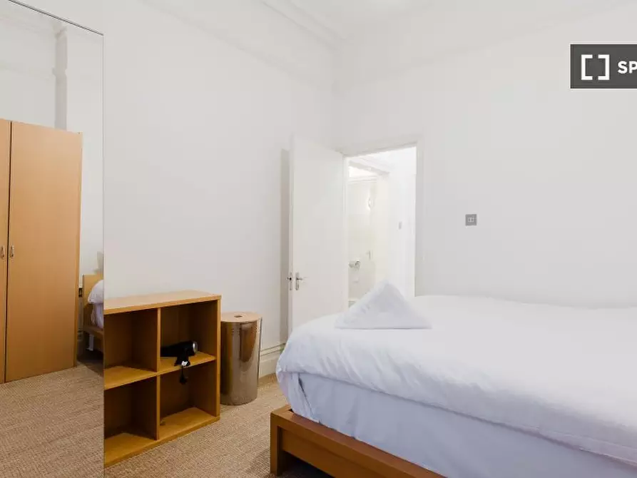 Immagine 4 di Appartamento in affitto  in Palliser Road a Hammersmith