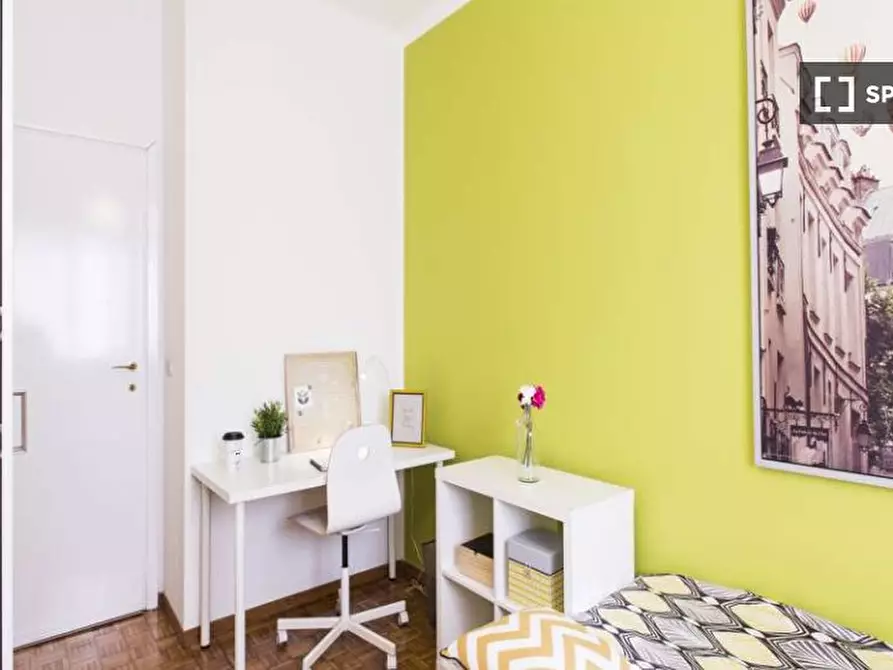 Immagine 3 di Camera condivisa in affitto  in Via Leone Tolstoi a Milano