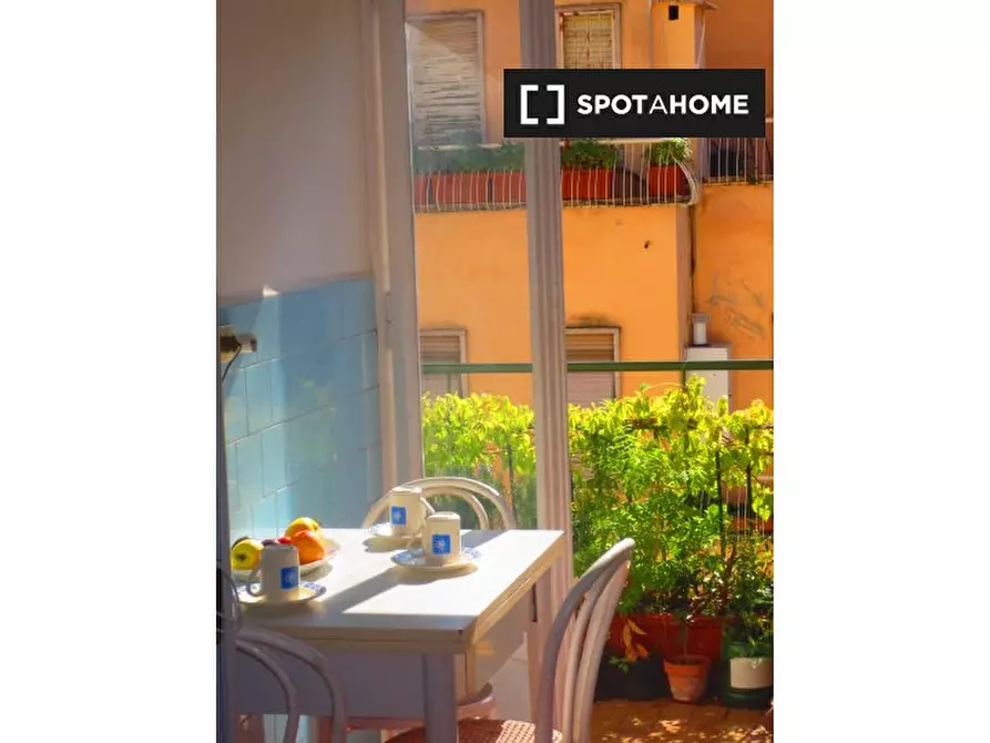 Immagine 8 di Camera condivisa in affitto  in Via Appiano a Roma