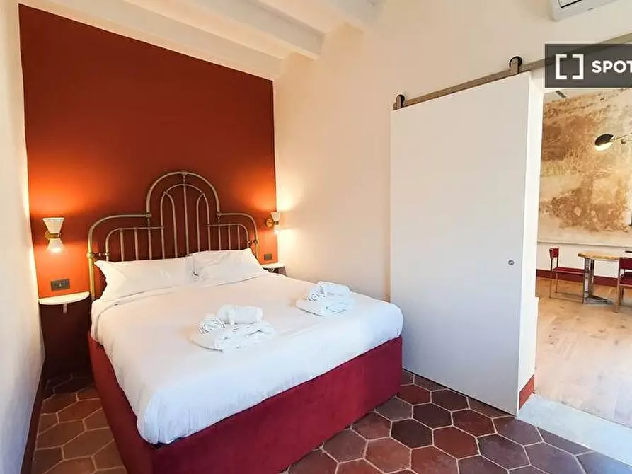 Immagine 15 di Appartamento in affitto  in Via Della Croce a Roma