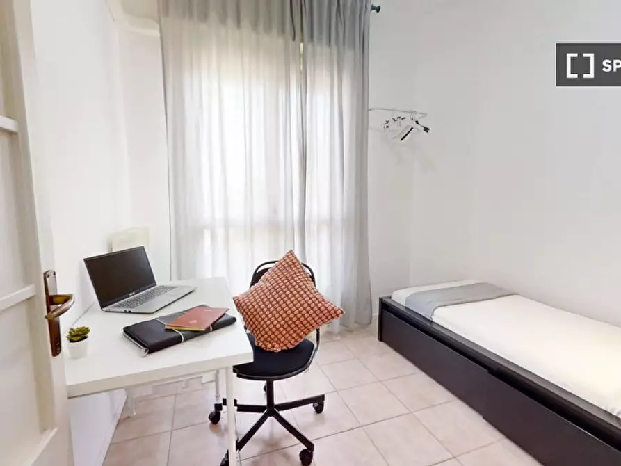 Immagine 18 di Camera condivisa in affitto  in VIA Giusto de'menabuoibis a Padova