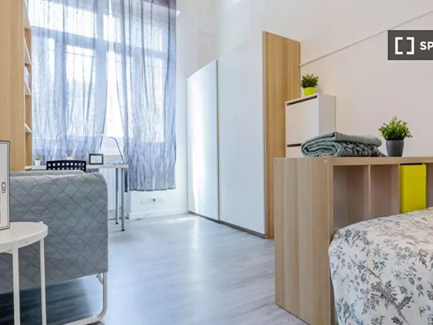 Immagine 1 di Camera condivisa in affitto  in Via Natale Battaglia a Milano