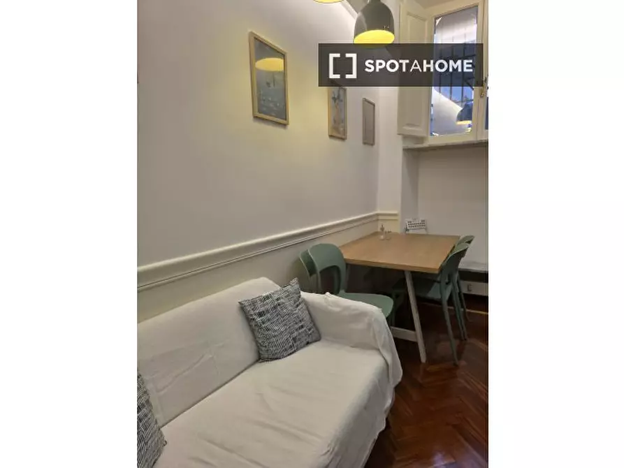 Immagine 17 di Camera condivisa in affitto  in Piazza Santiago del Cile a Roma