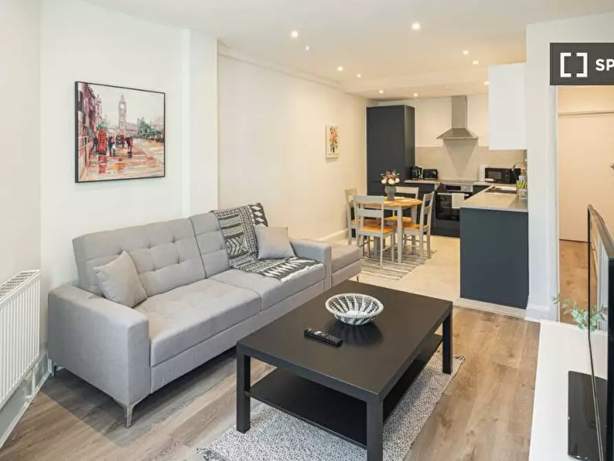 Immagine 15 di Appartamento in affitto  in Berwick St a 