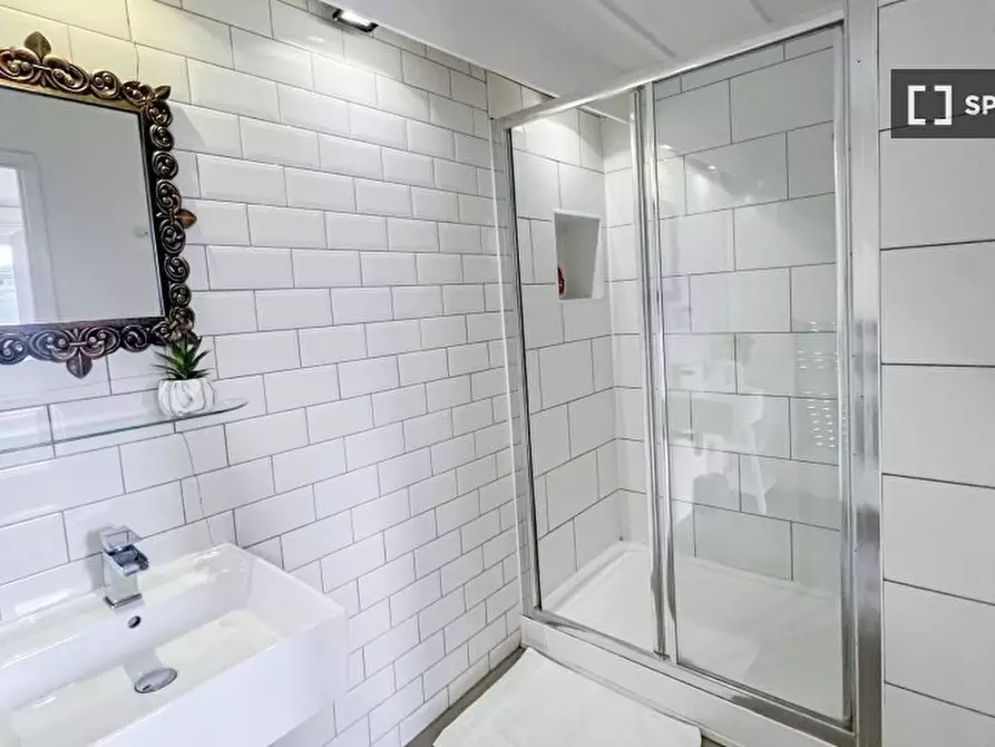 Immagine 5 di Appartamento in affitto  in A Long Ln a Islington