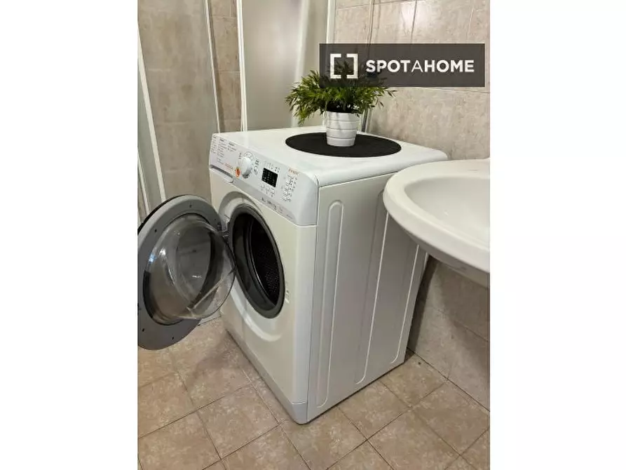 Immagine 2 di Appartamento in affitto  in Via Antonio Bazzini a Milano