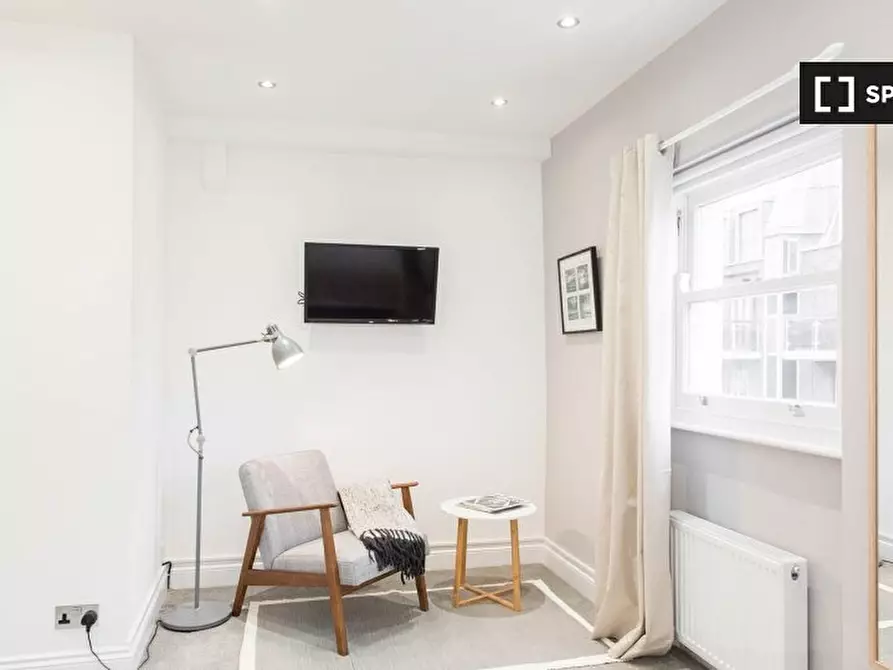Immagine 11 di Appartamento in affitto  in Windmill St a Camden Town